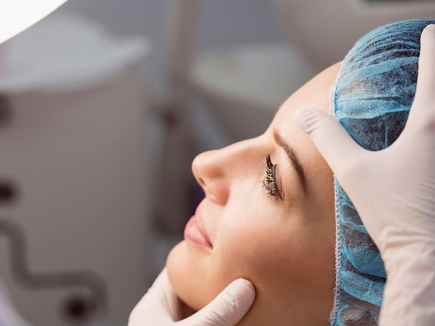 Estetska kirurgija Royal | Ali boli operacija vek?