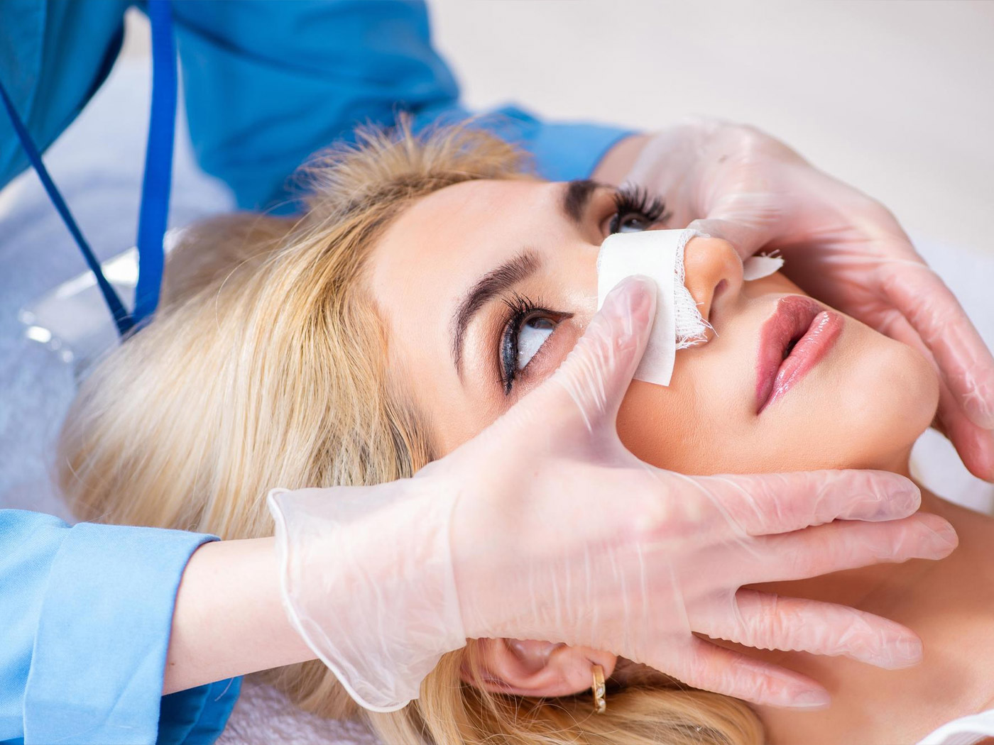 Estetska kirurgija Royal | Je rinoplastika varna?