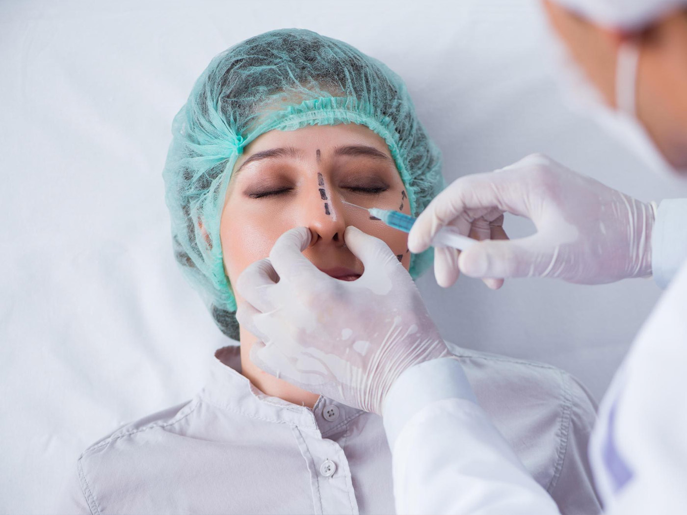 Estetska kirurgija Royal | Kakšna je idealna starost za rinoplastiko?